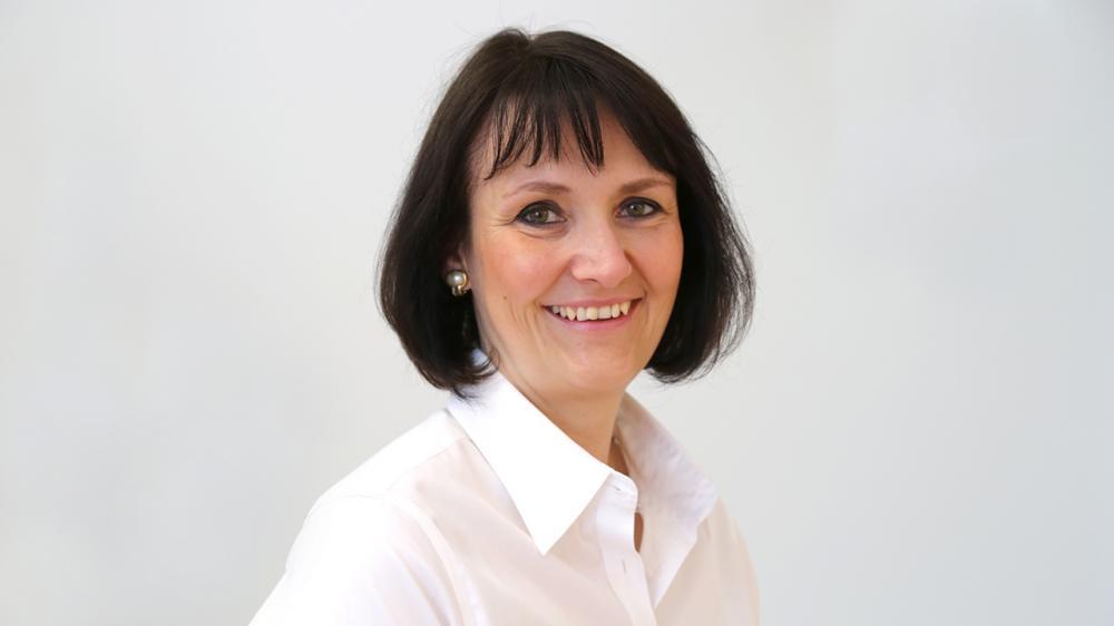 Dr. med. Mary Hug-Koronya